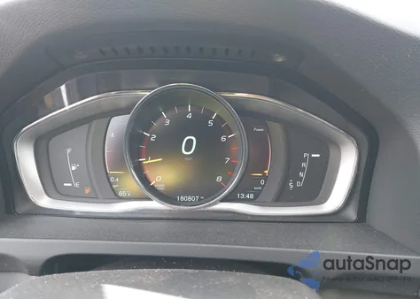 2015 Volvo S60 T5 Premier z USA, uszkodzony, nr VIN YV126MFK3F1344734